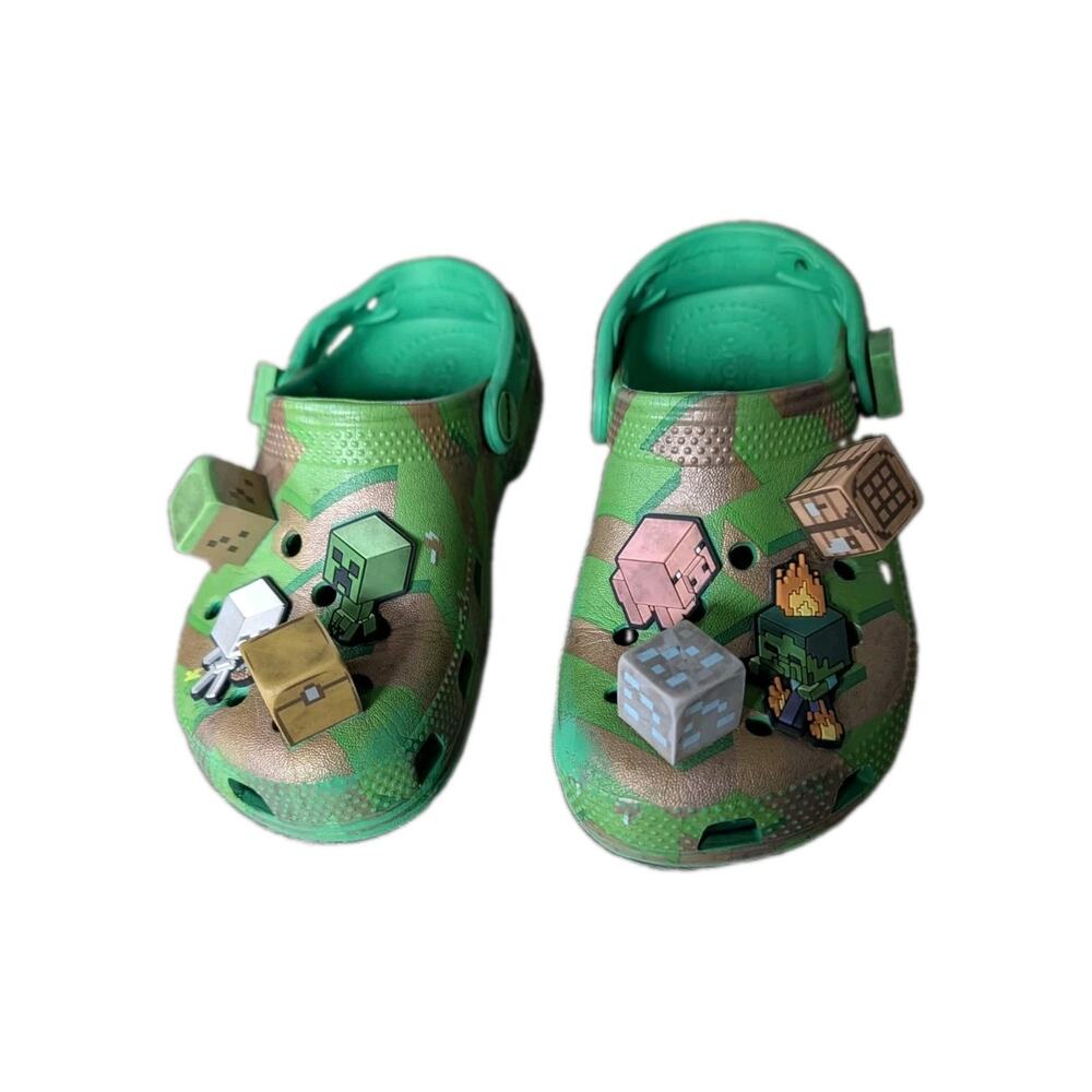 Crocs Kids Minecraft Classic Clogs Sandals Size 13 Green Comfort Shoes